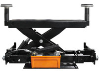 Atlas® RJ-6000 Rolling Air/Hydraulic Center Jack 6,000 Lbs. Capacity and Truck Adapters